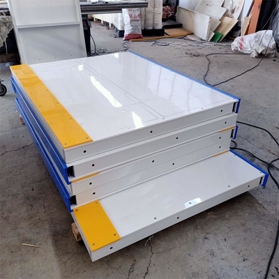 لوح التزلج البلاستيكي على حلبة التزلج HDPE Hockey Dasher Board مع إطار فولاذي