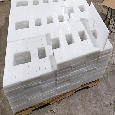 قطع غيار الآلات البلاستيكية UHMWPE Drag Conveyor Flight Pad Slippery Scraper